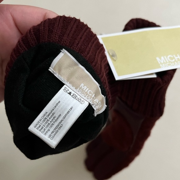 NWT - Michael Kors Women’s Leather Gloves - Size L - Picture 3 of 3